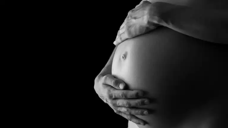 Barriga dura na gravidez: o que significa?