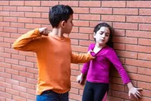 Por que uma criança se torna violenta?