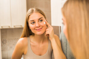 A rotina cosmética mais recomendada pelos dermatologistas