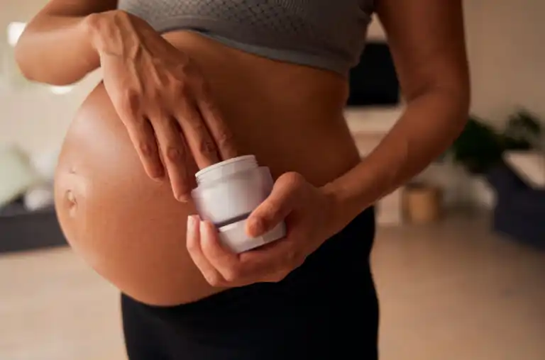 Ativos cosméticos que você pode usar e quais evitar durante a gravidez