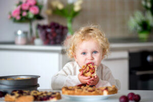2 tortas de frutas saudáveis para bebês