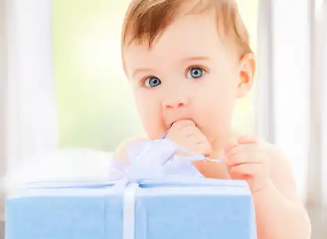 Quais são os brinquedos essenciais para os bebês?