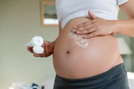 10 ingredientes de cremes para a pele proibidos durante a gravidez